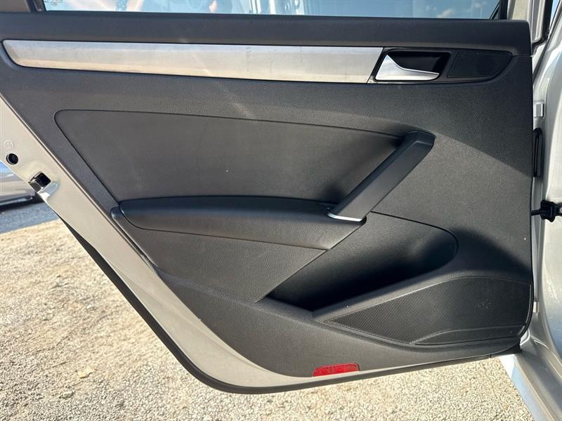 Volkswagen Passat 2.0T SE Auto 2021