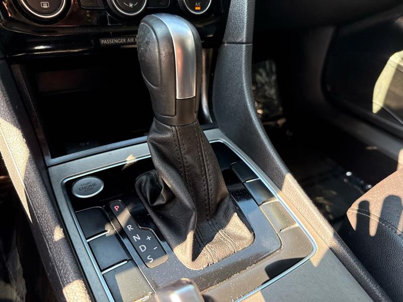 Volkswagen Passat 2.0T SE Auto 2021