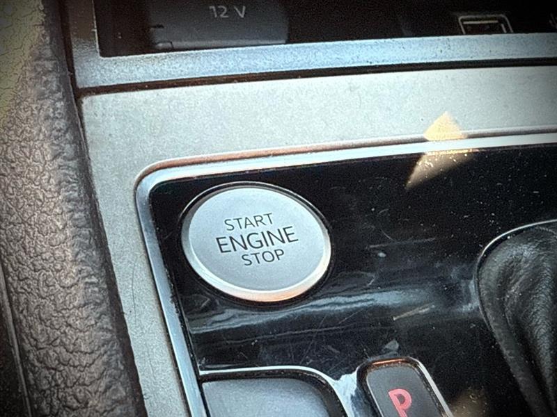 Volkswagen Passat 2.0T SE Auto 2021