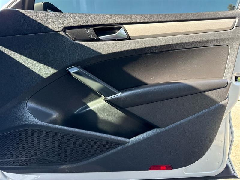 Volkswagen Passat 2.0T SE Auto 2021