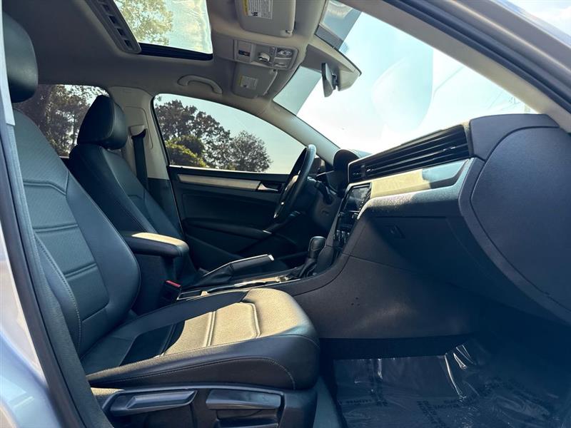 Volkswagen Passat 2.0T SE Auto 2021