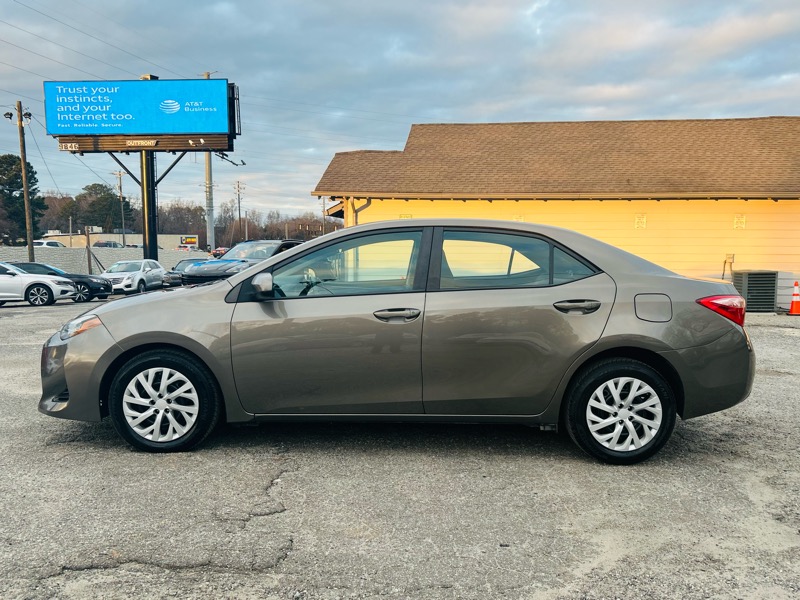 Toyota Corolla 4dr Sdn Auto LE (Natl) 2018