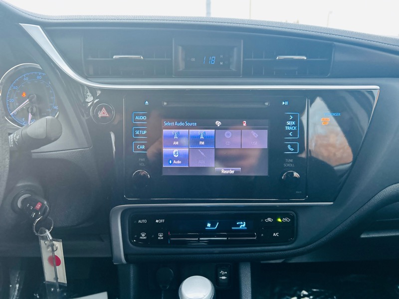 Toyota Corolla 4dr Sdn Auto LE (Natl) 2018