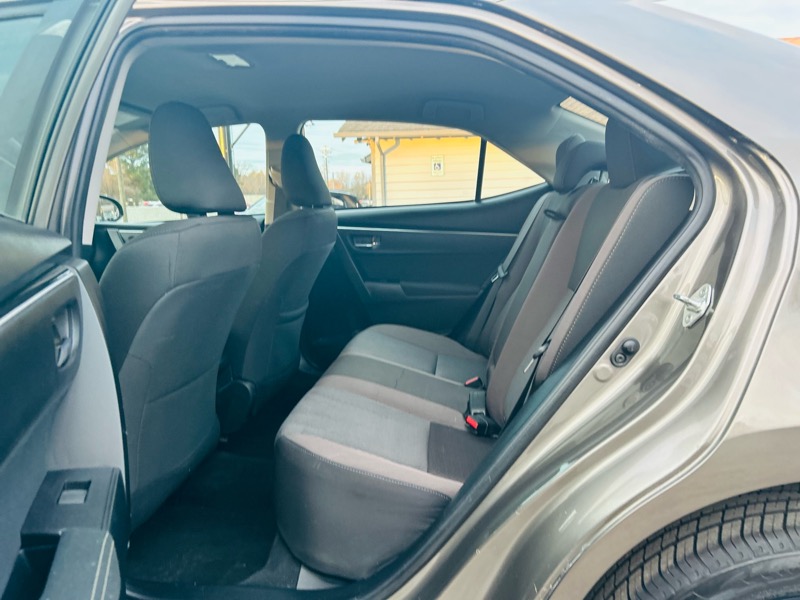 Toyota Corolla 4dr Sdn Auto LE (Natl) 2018