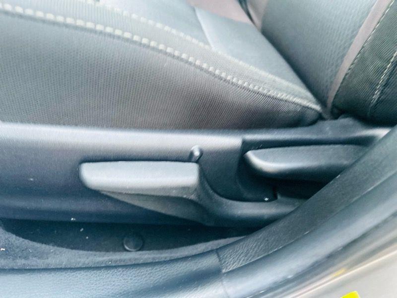 Toyota Corolla 4dr Sdn Auto LE (Natl) 2018