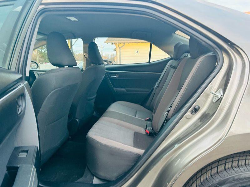 Toyota Corolla 4dr Sdn Auto LE (Natl) 2018