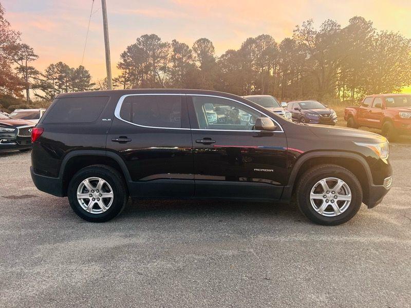 GMC Acadia FWD 4dr SLE w/SLE-1 2017