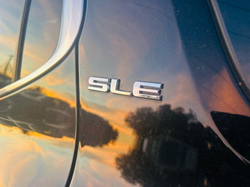 GMC Acadia FWD 4dr SLE w/SLE-1 2017