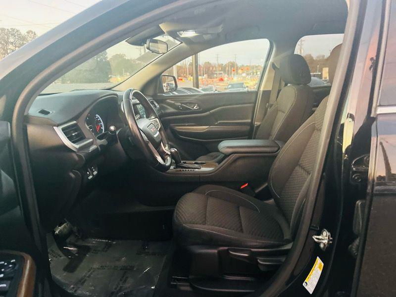 GMC Acadia FWD 4dr SLE w/SLE-1 2017