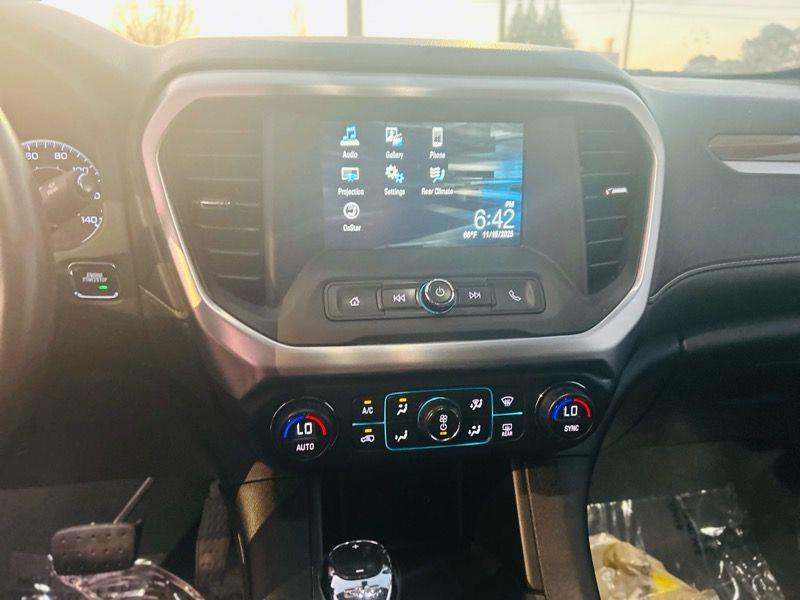 GMC Acadia FWD 4dr SLE w/SLE-1 2017