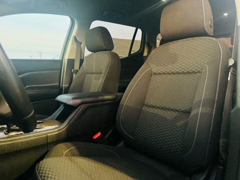 GMC Acadia FWD 4dr SLE w/SLE-1 2017