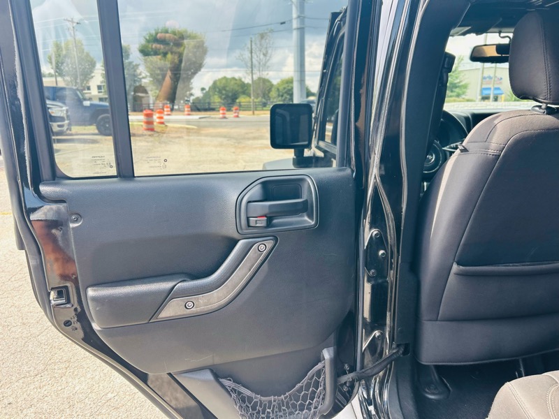 2017 Jeep Wrangler Unlimited Sport photo 35
