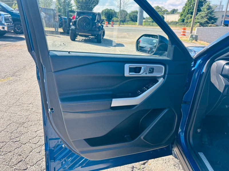 2021 Ford Explorer Limited photo 18