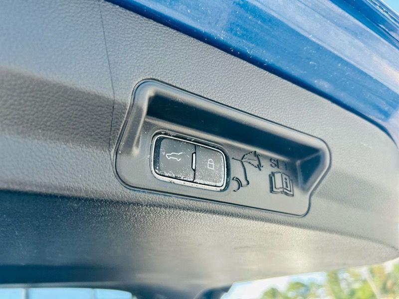 Ford Explorer Limited RWD 2021