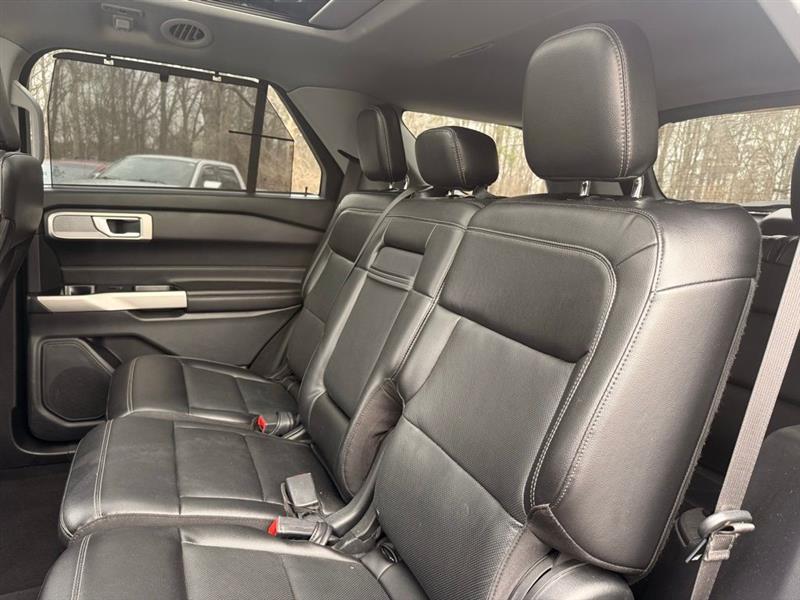 Ford Explorer Limited RWD 2021