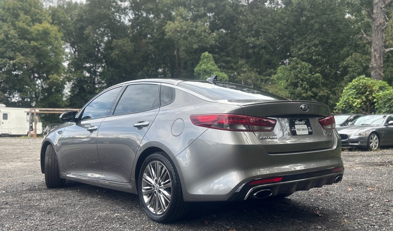 2017 Kia Optima Turbo photo 4