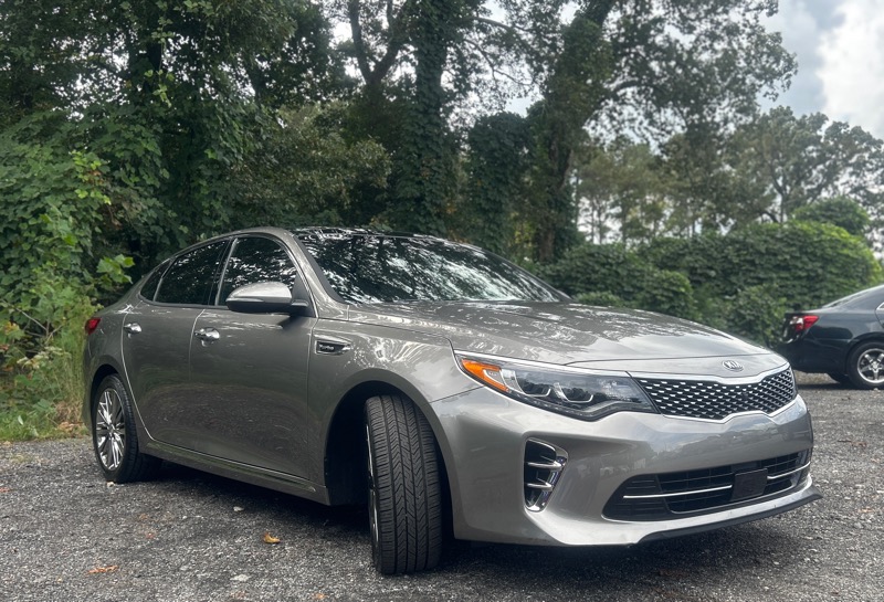 2017 Kia Optima Turbo photo 12