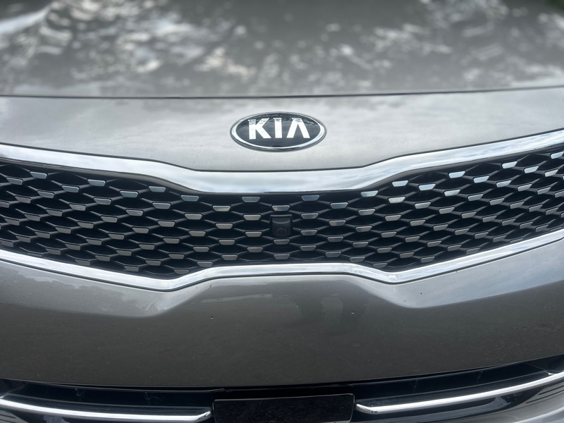 2017 Kia Optima Turbo photo 18
