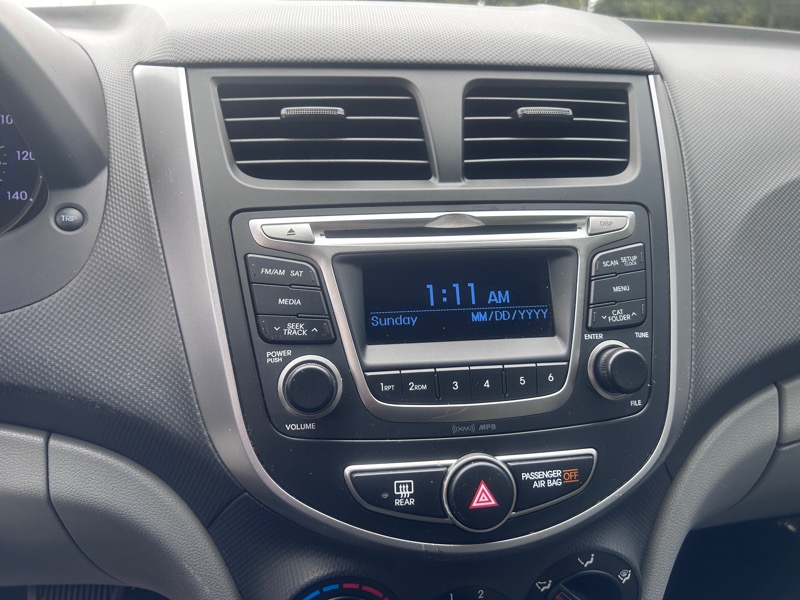 Hyundai Accent 5dr HB Auto GS 2015 Hyundai Accent 5dr HB Auto GS 2015