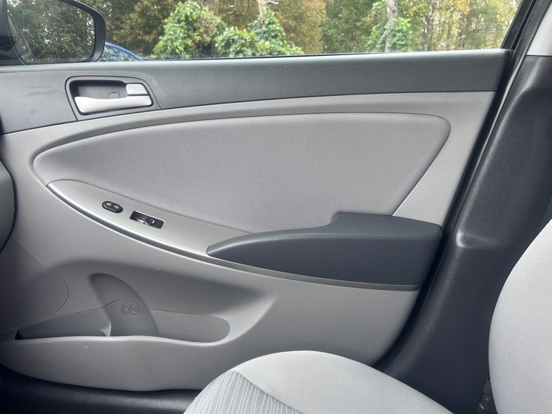 Hyundai Accent 5dr HB Auto GS 2015 Hyundai Accent 5dr HB Auto GS 2015