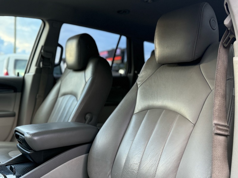 2016 Buick Enclave Convenience photo 13
