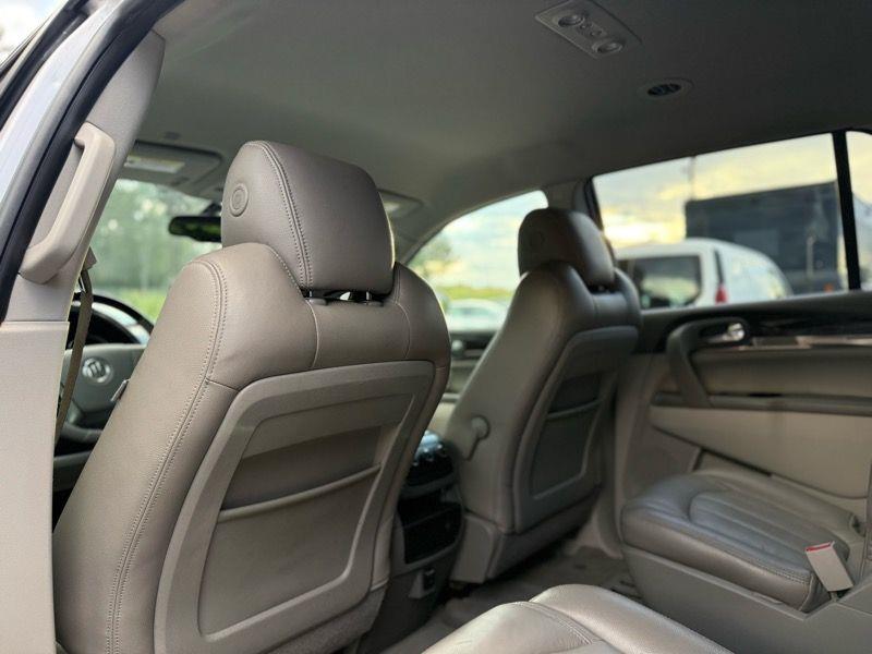 Buick Enclave FWD 4dr Convenience 2016