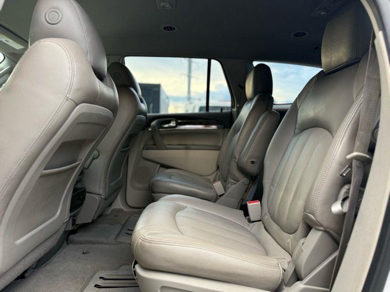 Buick Enclave FWD 4dr Convenience 2016
