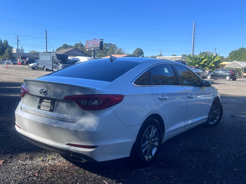 Hyundai Sonata 4dr Sdn 2.4L SE 2016 Hyundai Sonata 4dr Sdn 2.4L SE 2016