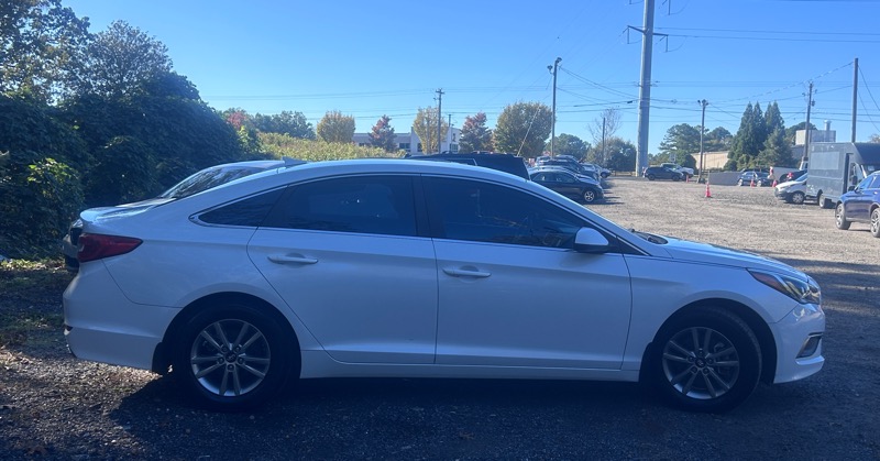 Hyundai Sonata 4dr Sdn 2.4L SE 2016 Hyundai Sonata 4dr Sdn 2.4L SE 2016