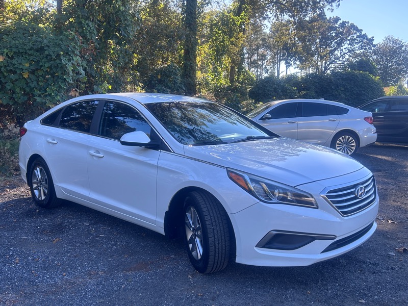Hyundai Sonata 4dr Sdn 2.4L SE 2016 Hyundai Sonata 4dr Sdn 2.4L SE 2016