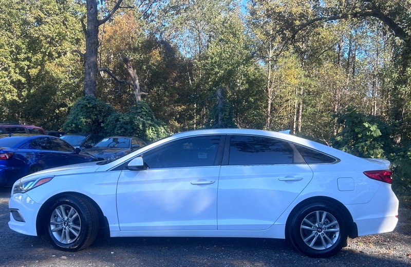 Hyundai Sonata 4dr Sdn 2.4L SE 2016 Hyundai Sonata 4dr Sdn 2.4L SE 2016