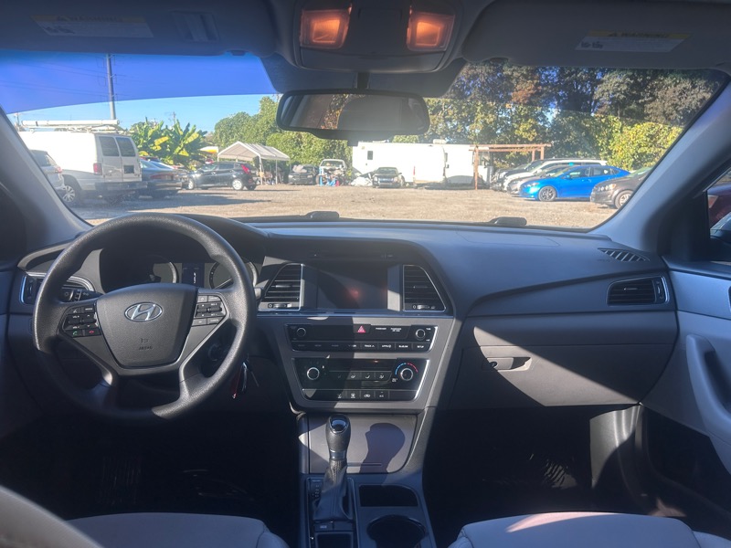 Hyundai Sonata 4dr Sdn 2.4L SE 2016 Hyundai Sonata 4dr Sdn 2.4L SE 2016