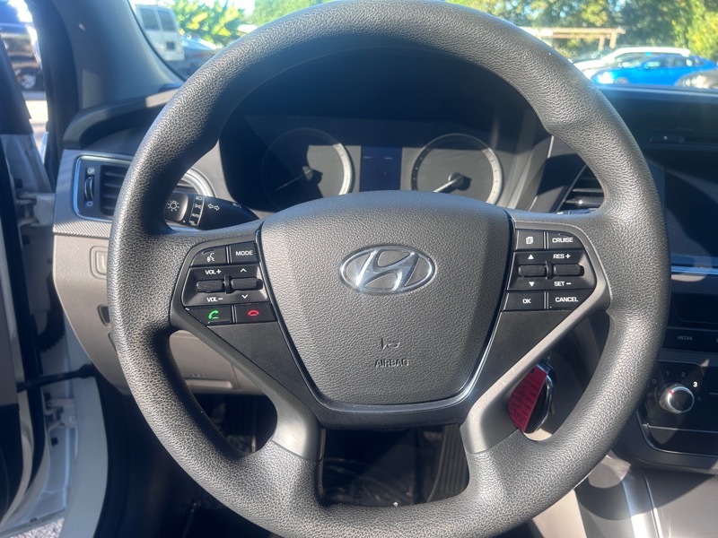 Hyundai Sonata 4dr Sdn 2.4L SE 2016 Hyundai Sonata 4dr Sdn 2.4L SE 2016