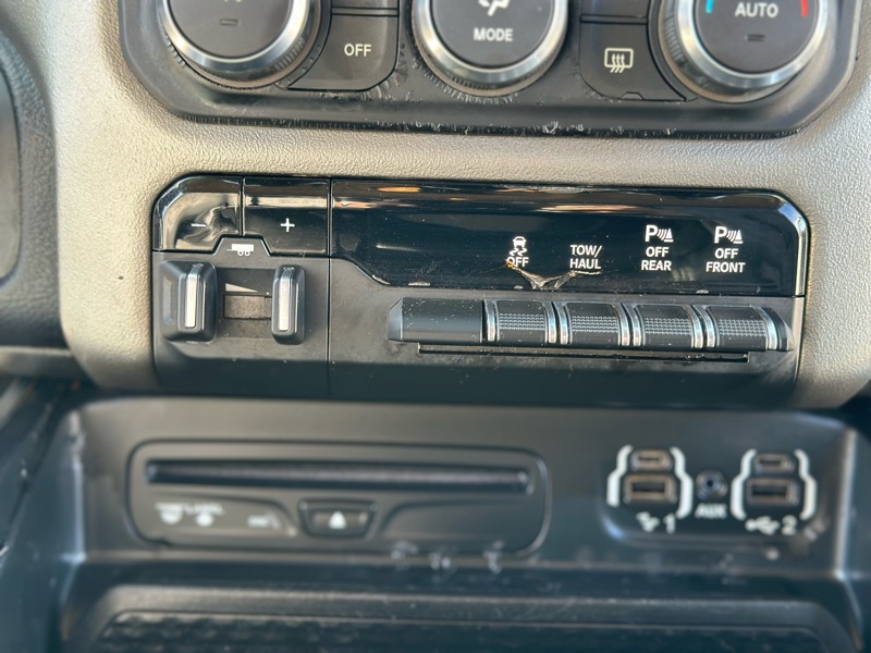 RAM 1500 Big Horn/Lone Star 4x2 Quad Cab 6'4" Box 2019 RAM 1500 Big Horn/Lone Star 4x2 Quad Cab 6'4" Box 2019