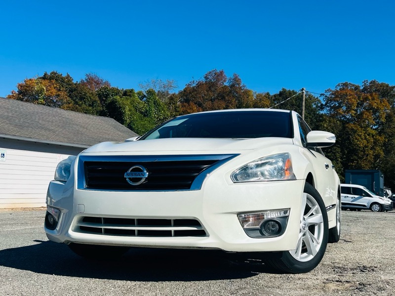 2015 Nissan Altima 4dr Sdn I4 2.5 SV