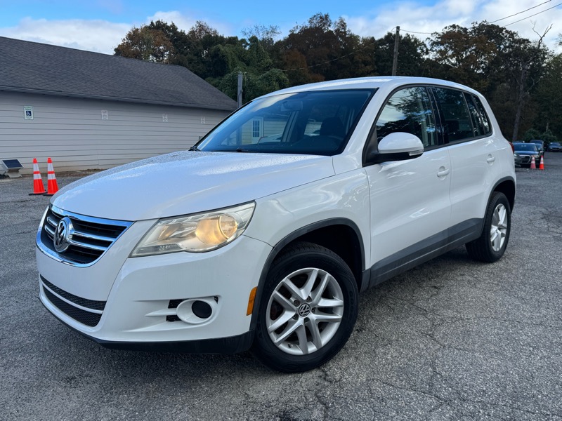 2011 Volkswagen Tiguan 2WD 4dr SE