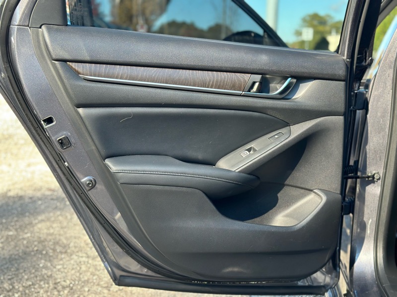 Honda Accord Sedan Touring 1.5T CVT 2018 Honda Accord Sedan Touring 1.5T CVT 2018