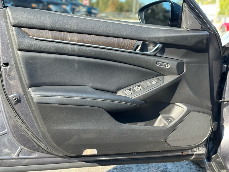 Honda Accord Sedan Touring 1.5T CVT 2018 Honda Accord Sedan Touring 1.5T CVT 2018