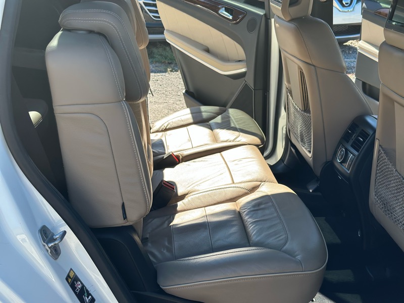 Mercedes-Benz GL-Class 4MATIC 4dr GL 450 2013 Mercedes-Benz GL-Class 4MATIC 4dr GL 450 2013