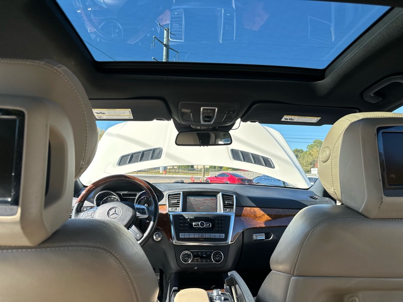 Mercedes-Benz GL-Class 4MATIC 4dr GL 450 2013 Mercedes-Benz GL-Class 4MATIC 4dr GL 450 2013