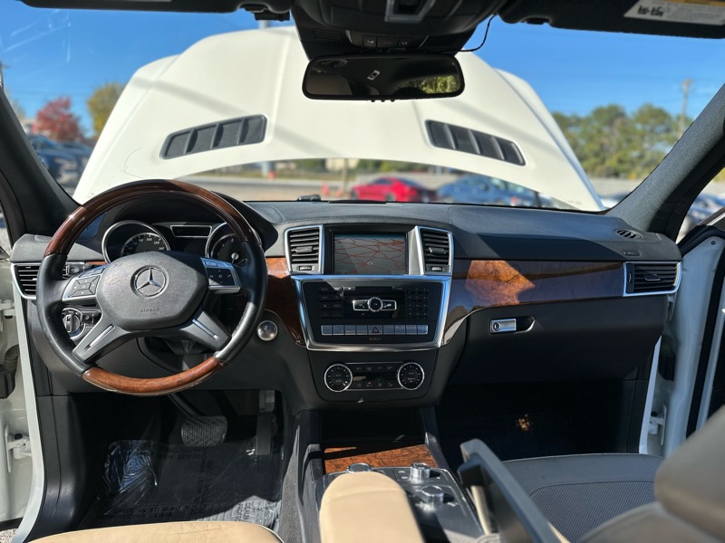 Mercedes-Benz GL-Class 4MATIC 4dr GL 450 2013 Mercedes-Benz GL-Class 4MATIC 4dr GL 450 2013