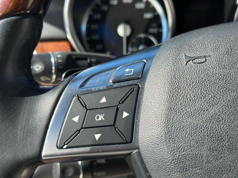 Mercedes-Benz GL-Class 4MATIC 4dr GL 450 2013 Mercedes-Benz GL-Class 4MATIC 4dr GL 450 2013