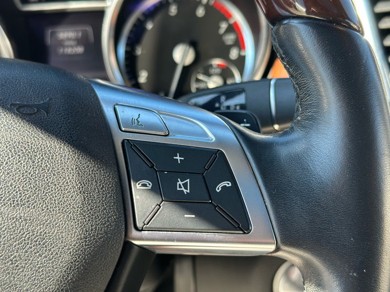 Mercedes-Benz GL-Class 4MATIC 4dr GL 450 2013 Mercedes-Benz GL-Class 4MATIC 4dr GL 450 2013