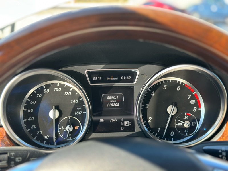 Mercedes-Benz GL-Class 4MATIC 4dr GL 450 2013 Mercedes-Benz GL-Class 4MATIC 4dr GL 450 2013