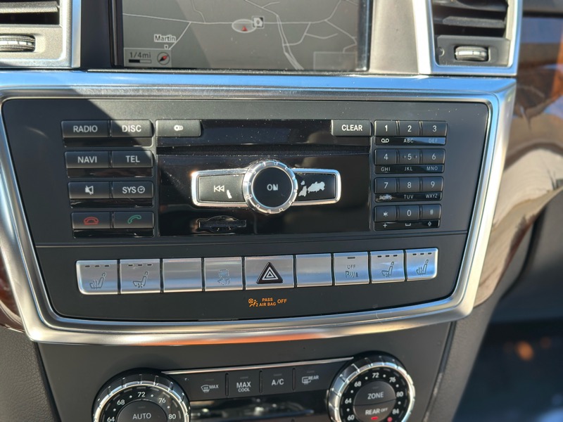 Mercedes-Benz GL-Class 4MATIC 4dr GL 450 2013 Mercedes-Benz GL-Class 4MATIC 4dr GL 450 2013