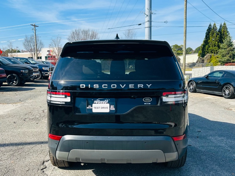 2018 Land Rover Discovery SE photo 3