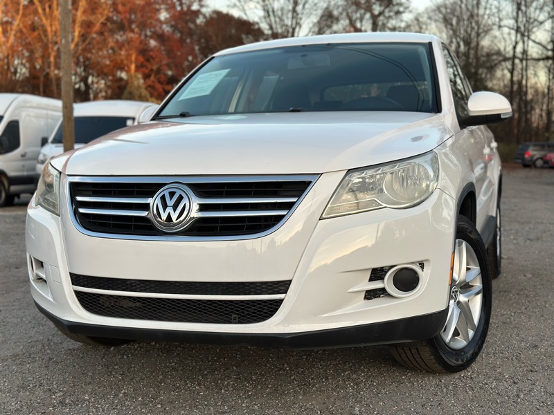 2011 Volkswagen Tiguan 2WD 4dr SE