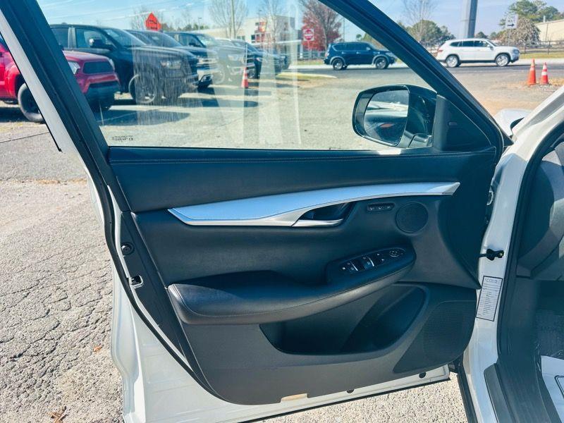 Infiniti QX50 ESSENTIAL AWD 2019