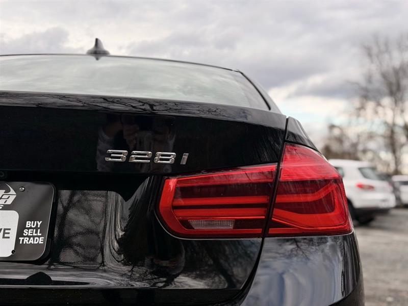 BMW 3 Series 4dr Sdn 328i xDrive AWD SULEV South Africa 2016