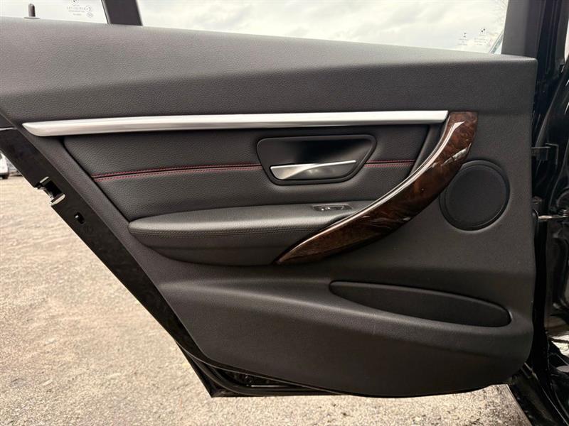 BMW 3 Series 4dr Sdn 328i xDrive AWD SULEV South Africa 2016